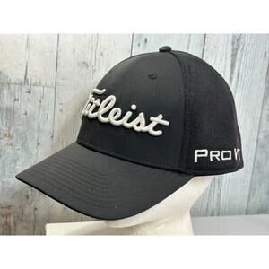 Titleist FJ Pro V1 Golf Hat Embroidered Black Fitted Size M/L